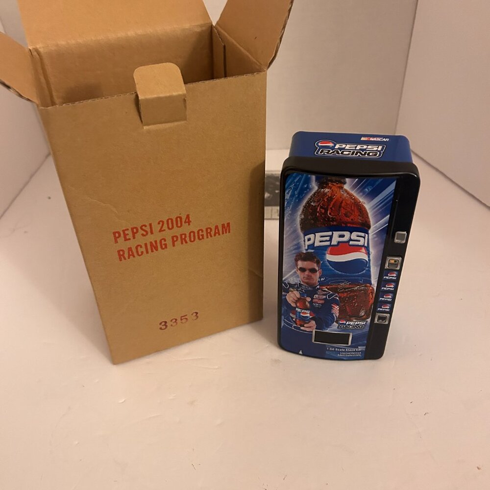 Pepsi Racing 2004 Jeff Gordon #24 Diecast Car Tin Case | NASCAR Limited Edition - Picture 3 of 16
